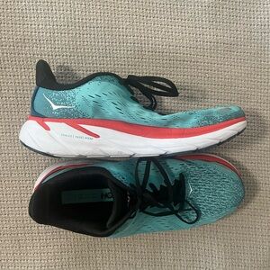 Men’s HOKA One Clifton 8 Size 10 - Like new
